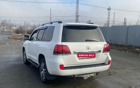 Toyota Land Cruiser 200, 2010 год, 2 770 000 рублей, 5 фотография