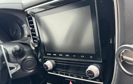 Mitsubishi Outlander III рестайлинг 3, 2020 год, 2 800 000 рублей, 19 фотография