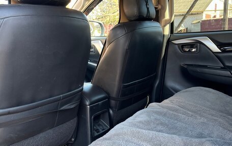 Mitsubishi Pajero Sport III рестайлинг, 2019 год, 3 100 000 рублей, 8 фотография