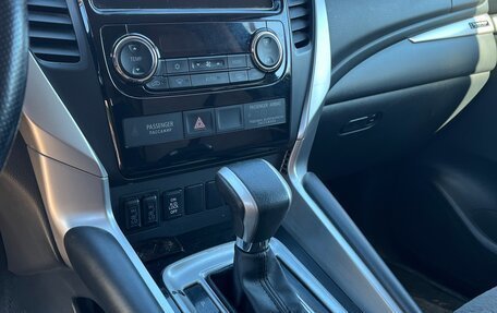 Mitsubishi Pajero Sport III рестайлинг, 2019 год, 3 100 000 рублей, 11 фотография