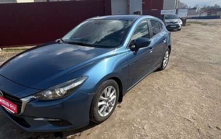 Mazda 3, 2017 год, 1 300 000 рублей, 2 фотография