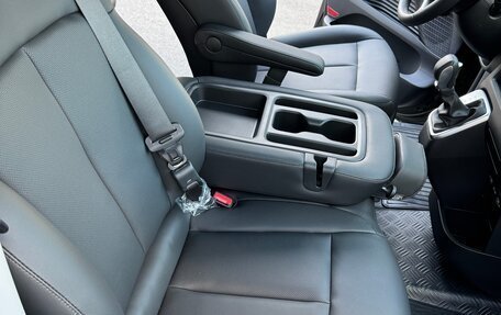 Hyundai Staria, 2024 год, 5 950 000 рублей, 15 фотография