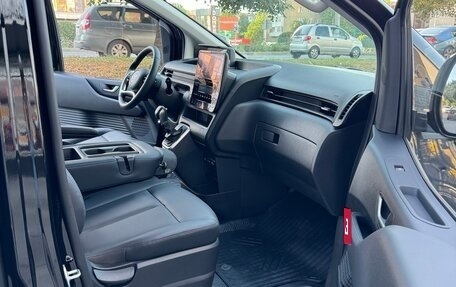 Hyundai Staria, 2024 год, 5 950 000 рублей, 14 фотография