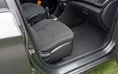 Hyundai Solaris II рестайлинг, 2013 год, 1 000 000 рублей, 5 фотография