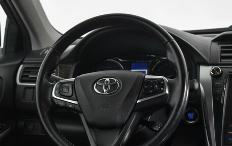 Toyota Camry, 2016 год, 1 990 000 рублей, 14 фотография