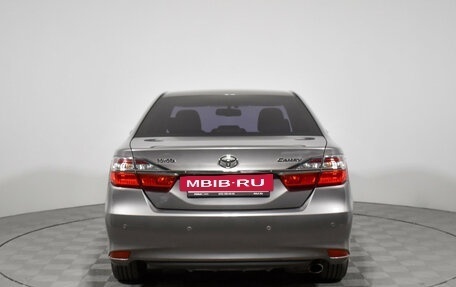 Toyota Camry, 2016 год, 1 990 000 рублей, 6 фотография