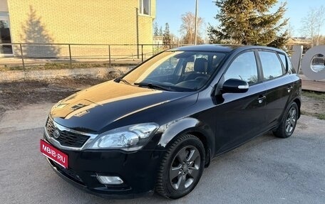 KIA cee'd I рестайлинг, 2010 год, 670 000 рублей, 1 фотография
