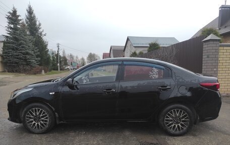 KIA Rio IV, 2017 год, 800 000 рублей, 4 фотография