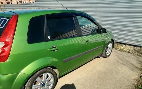 Ford Fiesta, 2006 год, 390 000 рублей, 2 фотография
