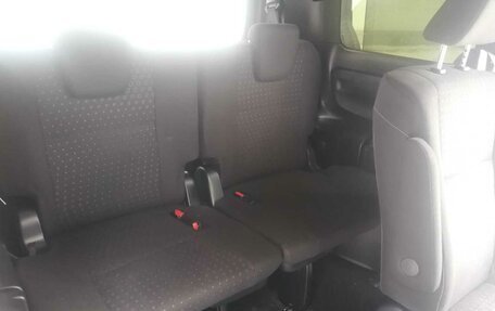 Toyota Voxy III, 2019 год, 1 990 000 рублей, 4 фотография