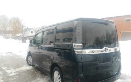 Toyota Voxy III, 2019 год, 1 990 000 рублей, 8 фотография