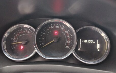 Renault Logan II, 2019 год, 1 070 000 рублей, 6 фотография