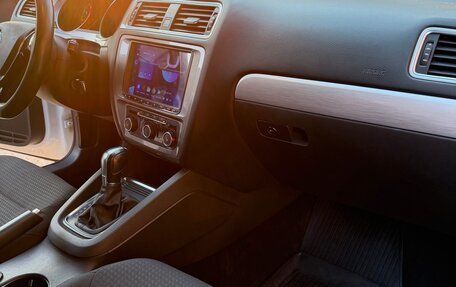 Volkswagen Jetta VI, 2017 год, 1 590 000 рублей, 12 фотография