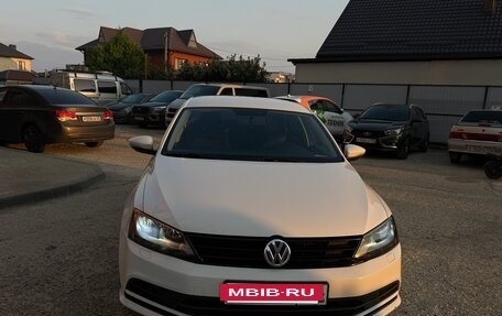 Volkswagen Jetta VI, 2017 год, 1 590 000 рублей, 3 фотография