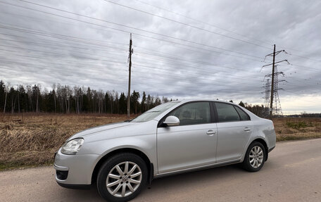 Volkswagen Jetta VI, 2010 год, 700 000 рублей, 3 фотография