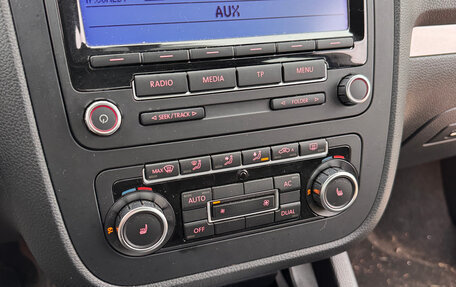 Volkswagen Jetta VI, 2010 год, 700 000 рублей, 17 фотография