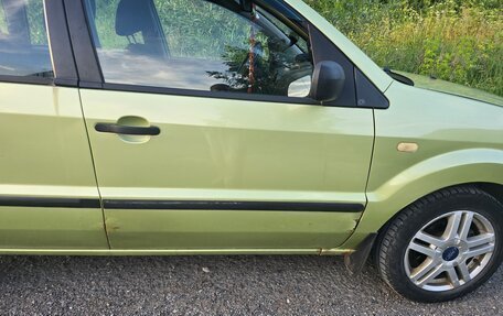 Ford Fusion I, 2005 год, 290 000 рублей, 3 фотография