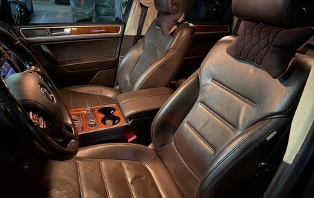 Volkswagen Touareg III, 2013 год, 3 300 000 рублей, 13 фотография