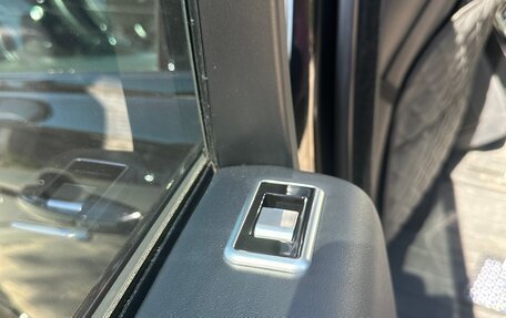 Land Rover Range Rover IV рестайлинг, 2015 год, 4 500 000 рублей, 10 фотография