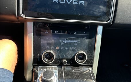 Land Rover Range Rover IV рестайлинг, 2015 год, 4 500 000 рублей, 23 фотография