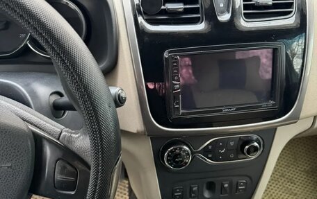 Renault Logan II, 2016 год, 680 000 рублей, 5 фотография