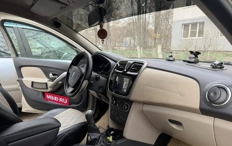 Renault Logan II, 2016 год, 680 000 рублей, 4 фотография