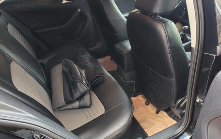 Volkswagen Jetta VI, 2013 год, 995 000 рублей, 6 фотография