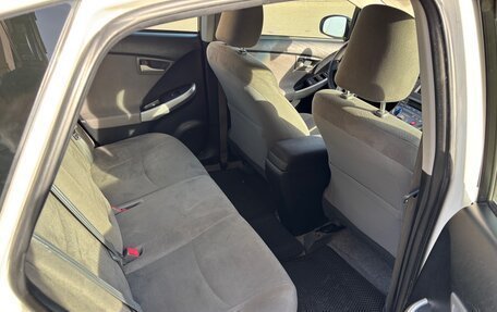 Toyota Prius, 2015 год, 1 500 000 рублей, 8 фотография