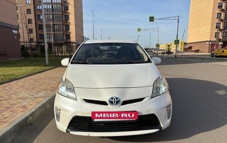 Toyota Prius, 2015 год, 1 500 000 рублей, 2 фотография