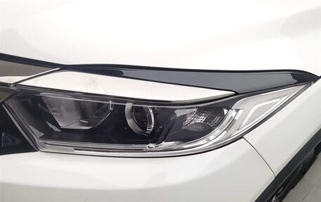 Honda Vezel, 2021 год, 1 350 000 рублей, 5 фотография