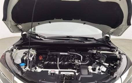 Honda Vezel, 2021 год, 1 350 000 рублей, 20 фотография