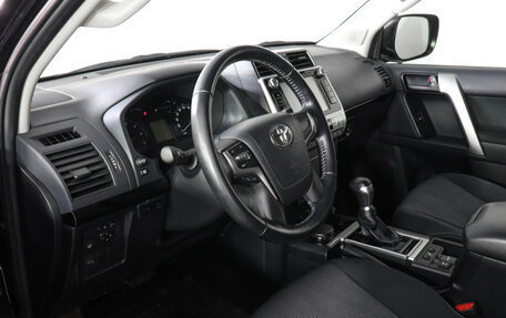 Toyota Land Cruiser Prado 150 рестайлинг 2, 2018 год, 4 799 000 рублей, 9 фотография