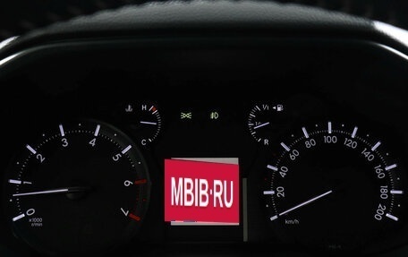 Toyota Land Cruiser Prado 150 рестайлинг 2, 2018 год, 4 799 000 рублей, 11 фотография