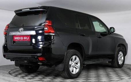 Toyota Land Cruiser Prado 150 рестайлинг 2, 2018 год, 4 799 000 рублей, 5 фотография