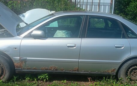 Audi A4, 2001 год, 300 000 рублей, 3 фотография