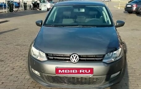 Volkswagen Polo VI (EU Market), 2011 год, 780 000 рублей, 2 фотография