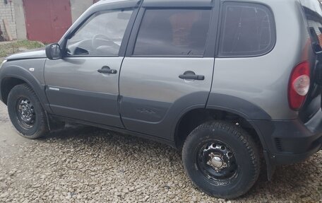 Chevrolet Niva I рестайлинг, 2016 год, 530 000 рублей, 2 фотография