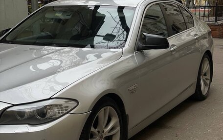 BMW 5 серия, 2012 год, 1 950 000 рублей, 3 фотография