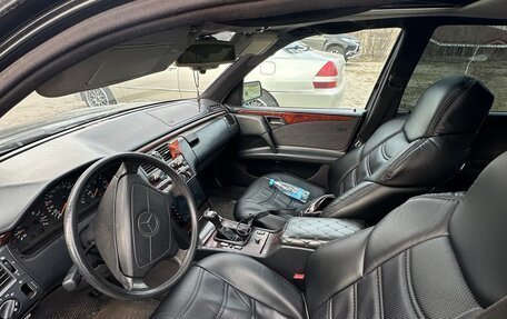 Mercedes-Benz E-Класс, 1997 год, 320 000 рублей, 4 фотография