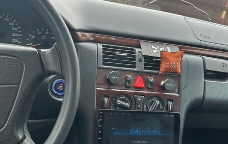 Mercedes-Benz E-Класс, 1997 год, 320 000 рублей, 11 фотография