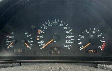 Mercedes-Benz E-Класс, 1997 год, 320 000 рублей, 12 фотография