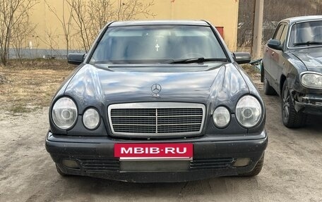 Mercedes-Benz E-Класс, 1997 год, 320 000 рублей, 2 фотография