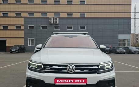 Volkswagen Tiguan II, 2019 год, 2 850 000 рублей, 3 фотография
