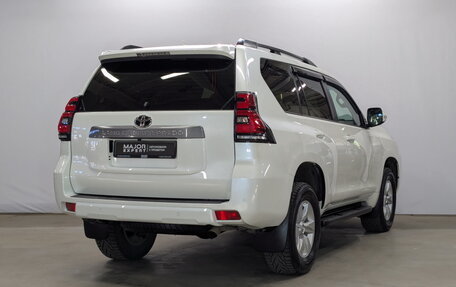 Toyota Land Cruiser Prado 150 рестайлинг 2, 2020 год, 6 175 000 рублей, 5 фотография