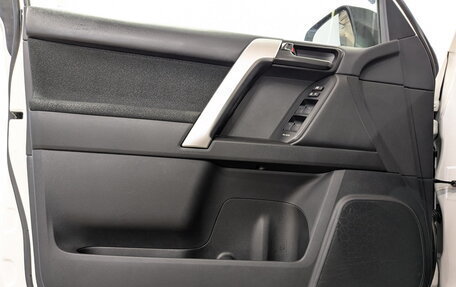 Toyota Land Cruiser Prado 150 рестайлинг 2, 2020 год, 6 175 000 рублей, 19 фотография