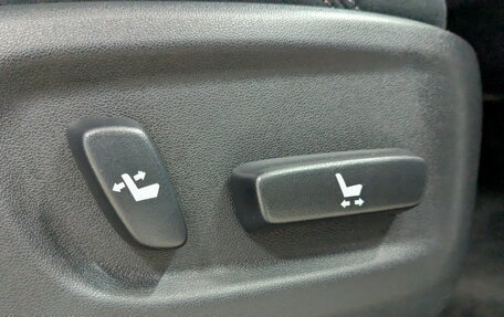 Toyota Land Cruiser Prado 150 рестайлинг 2, 2020 год, 6 175 000 рублей, 25 фотография