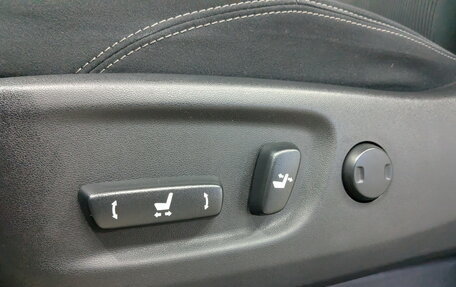 Toyota Land Cruiser Prado 150 рестайлинг 2, 2020 год, 6 175 000 рублей, 21 фотография