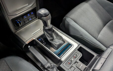 Toyota Land Cruiser Prado 150 рестайлинг 2, 2020 год, 6 175 000 рублей, 28 фотография