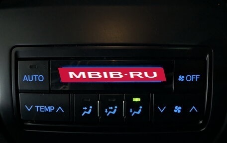 Toyota Land Cruiser Prado 150 рестайлинг 2, 2020 год, 6 175 000 рублей, 30 фотография