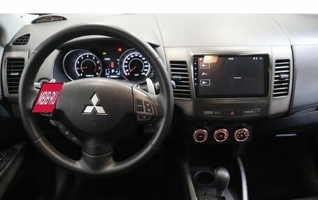 Mitsubishi Outlander III рестайлинг 3, 2011 год, 1 224 000 рублей, 8 фотография